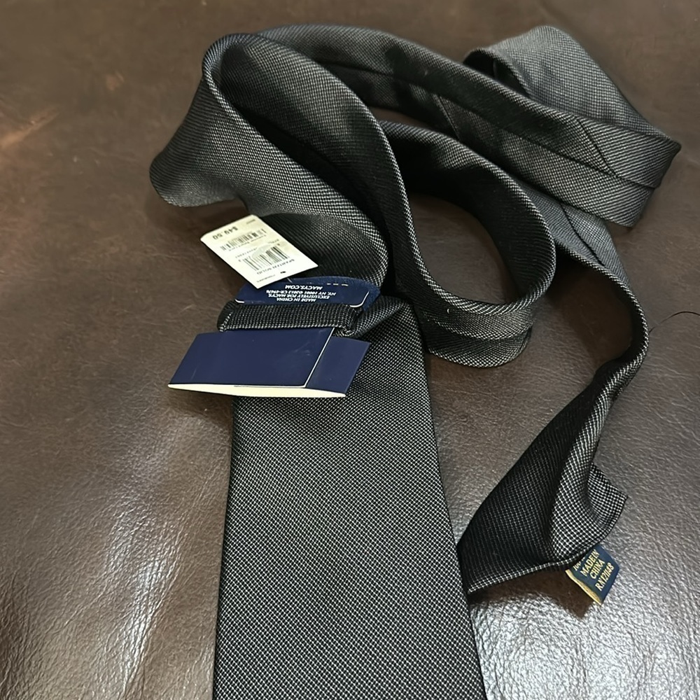 NWT CLUB ROOM NECK TIE - Picture 4 of 5